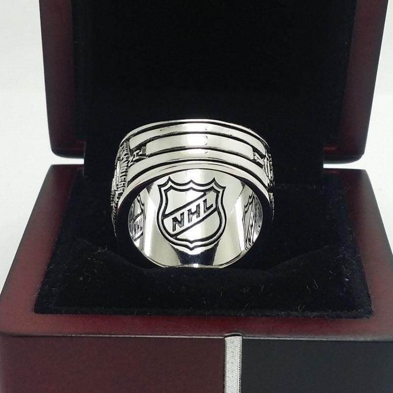 Boston Bruins Stanley Cup Ring (1972) - Premium Series