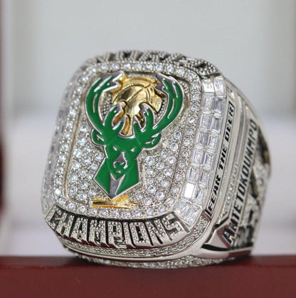 Milwaukee Bucks NBA Championship Ring and Pendant Necklace Replica Set (2021) - Premium Series