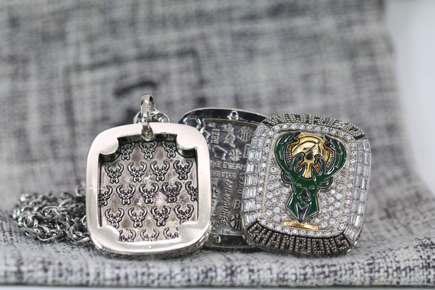 Milwaukee Bucks NBA Championship Ring and Pendant Necklace Replica Set (2021) - Premium Series