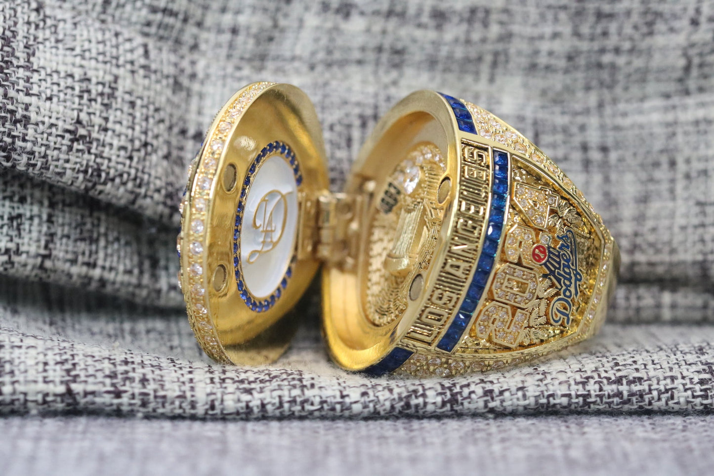 Los Angeles Dodgers World Series Ring (2024) - Premium Series