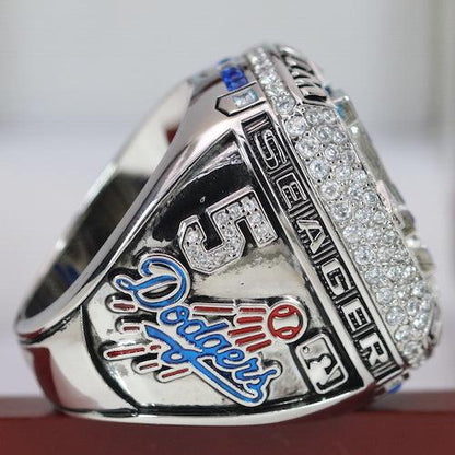Los Angeles Dodgers World Series Ring (2020) - Premium Series