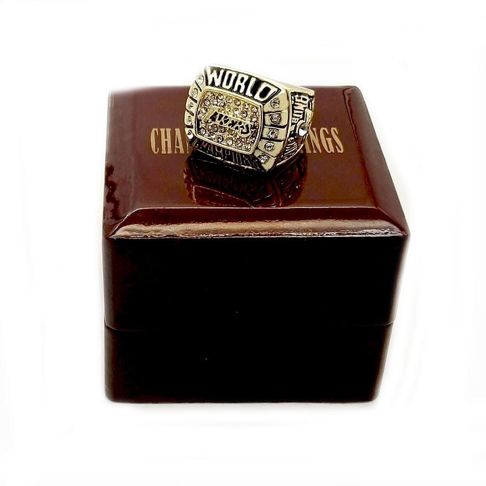 Los Angeles Lakers NBA Championship Ring (2000) - Kobe Bryant