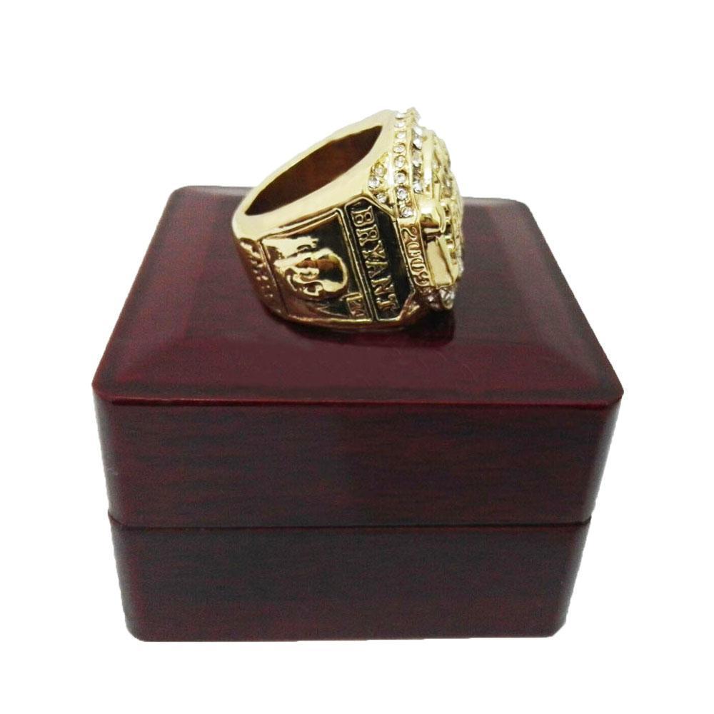 Los Angeles Lakers NBA Championship Ring (2010) - Kobe Bryant