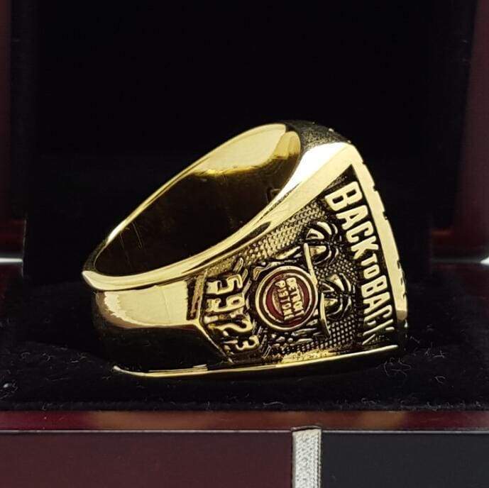 Detroit Pistons NBA Championship Ring (1990) - Premium Series