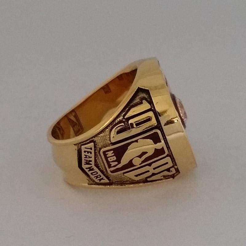 Los Angeles Lakers NBA Championship Ring (1982) - Premium Series