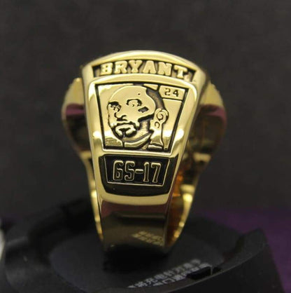 Los Angeles Lakers NBA Championship Ring (2009) - Premium Series